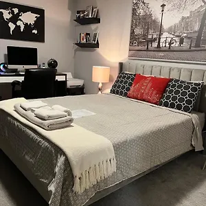 https://ads-downtown-condo.calgaryhotelsearch.com