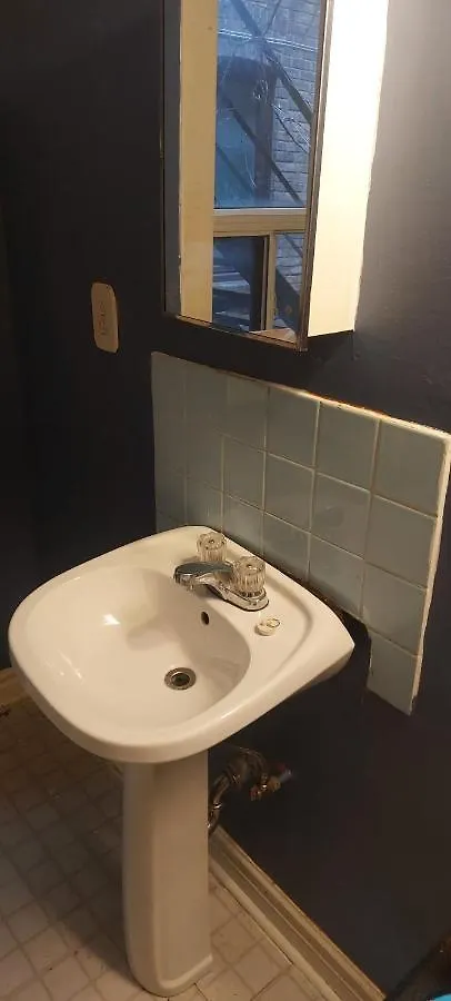 Zen Hostel Toronto Homestay